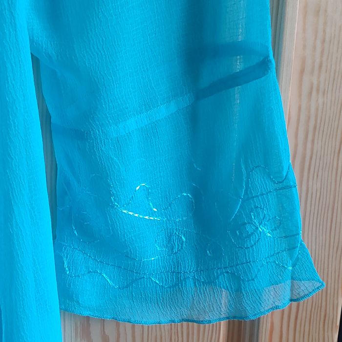 Damska sukienka plażowa.