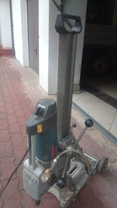 Wiertnica Bosch GDB2200WE ze statywem.