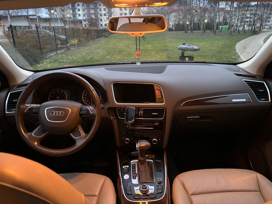 Sprzedam Audi Q5 premium plus