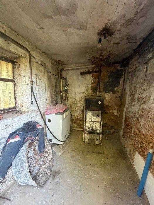 Продаж  житлового будинку в Чигирині. Можливо і під бізнес.