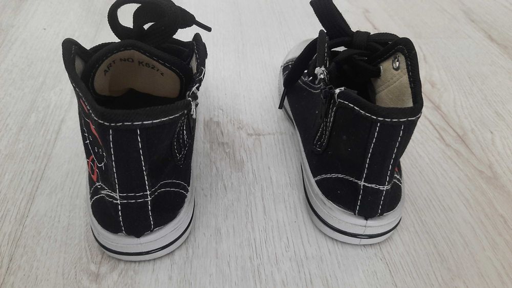 Trampki Nowe z suwakiem rozmiar 27