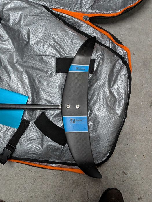 Hydrofoil e prancha F-One