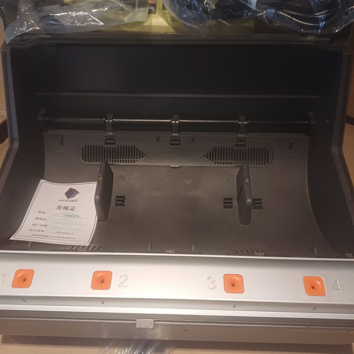 Anycubic ACE Pro – система автоматичного подання кольорового філаменту