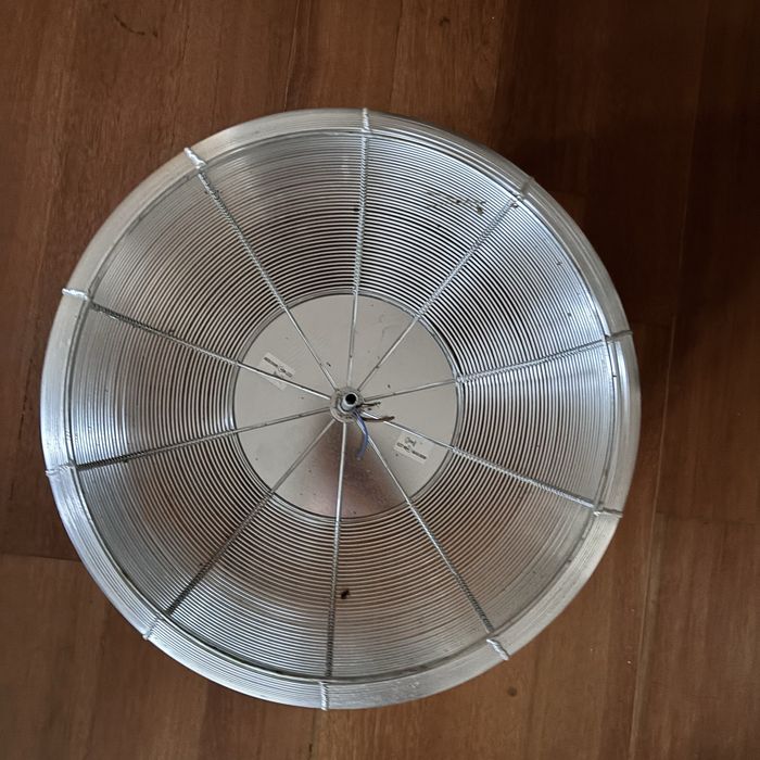 Druciany klosz lampy wiszącej