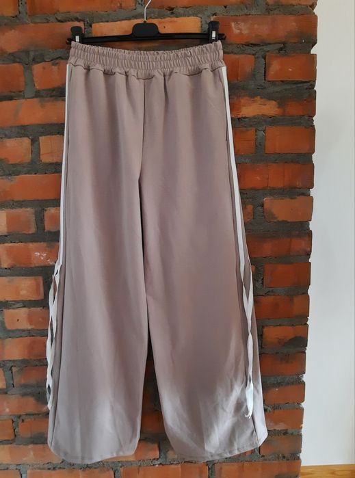 Komplet dresowy z lampasami bluza plus spodnie s,m,l