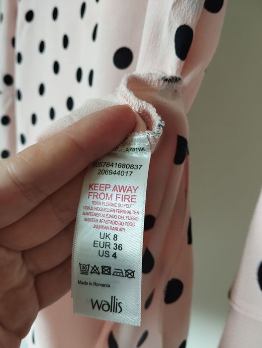 Elegancka bluzka w kropki, grochy, z wiskozy, rękaw 3/4 r. 36 Wallis