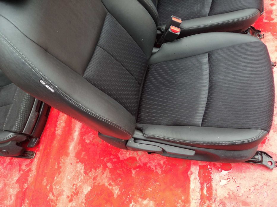 інфініті шкіра тканина на ниву шевроле  сидіння сидения бмв мерс  ауді