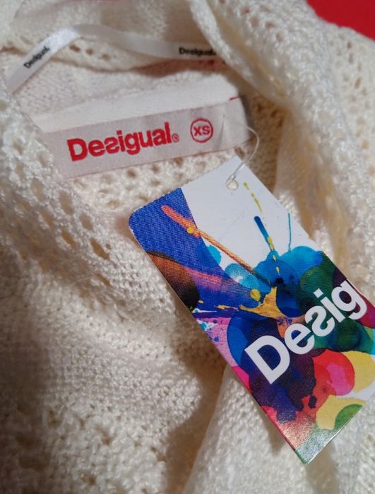 Sweter narzutka z kwiatem Desigual rozm. XS