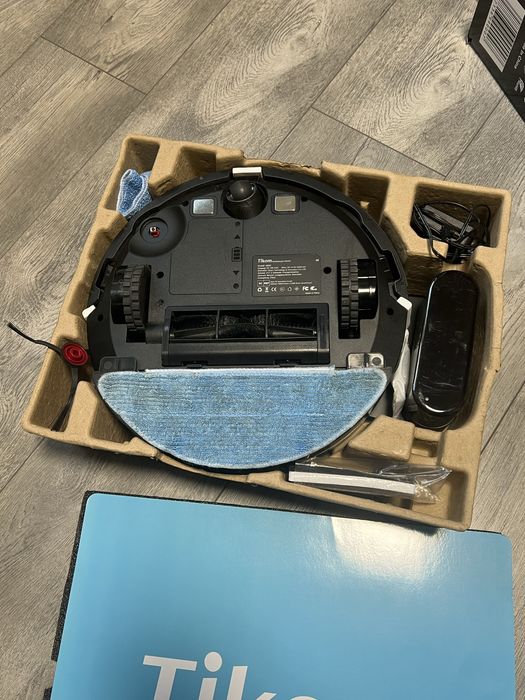 Робот-пилосос Tikom