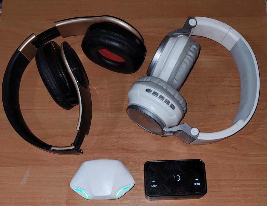 Безпровідні навушники bluetooth