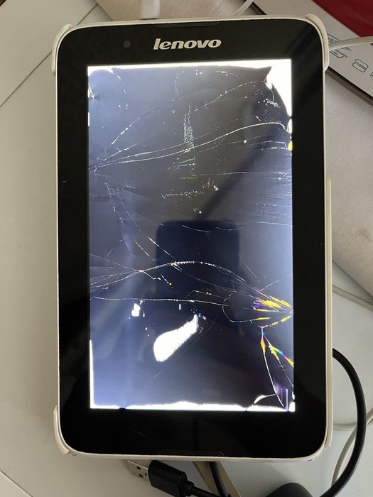 Планшет леново практично даром