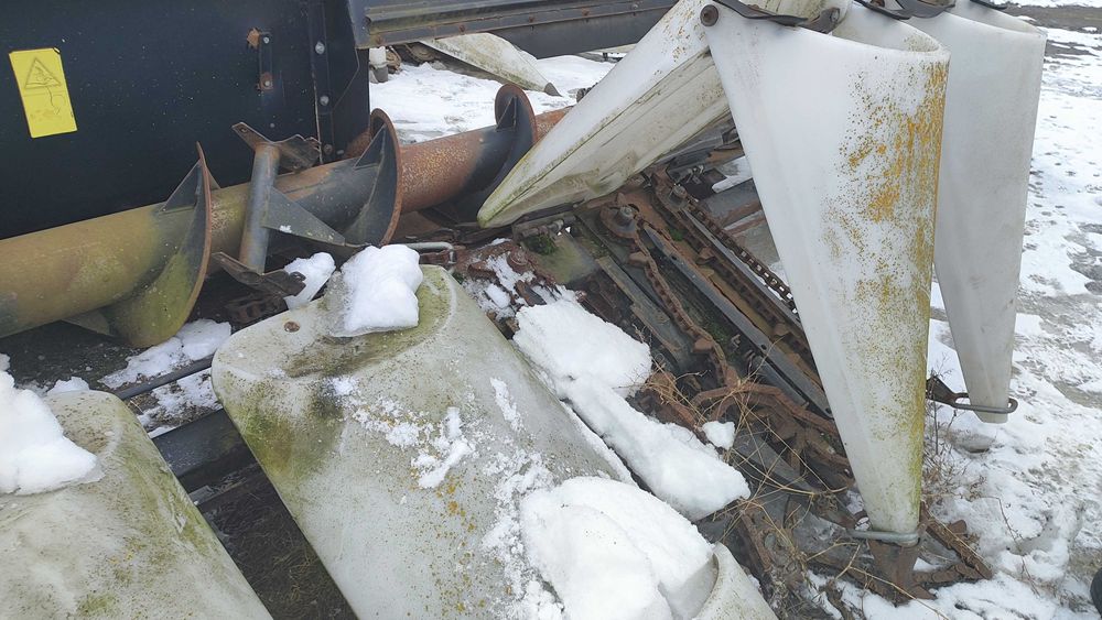 Жатка для збирання кукурудзи Oros 8+HSA