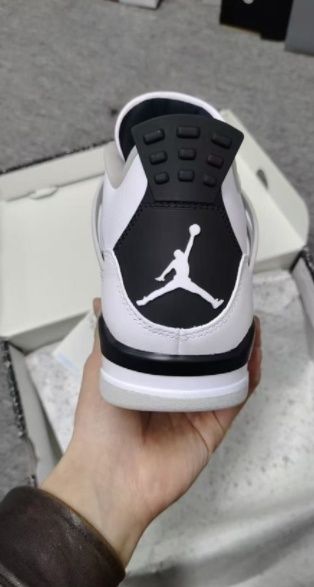 jordan AJ4 retro