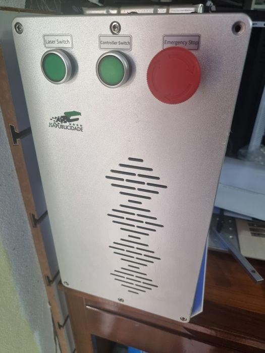 LASER FIBRA 50W como nova.