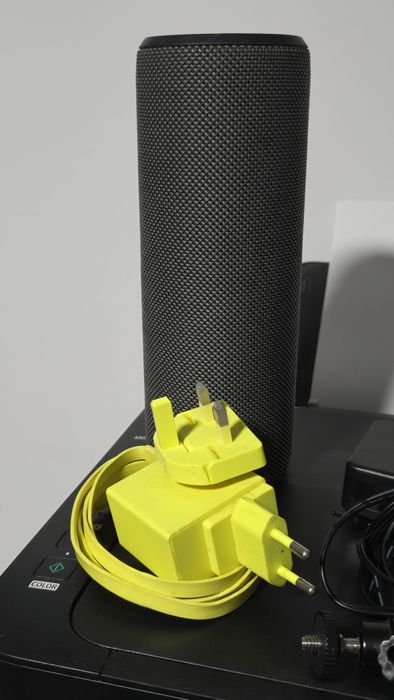 UE coluna som Bluetooth64284337884546124