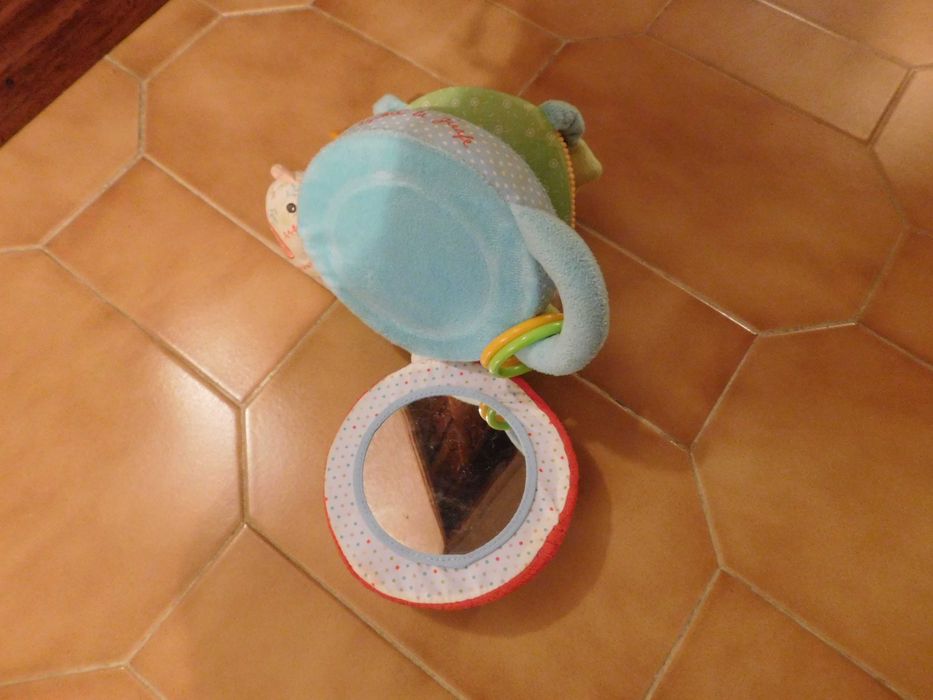 Sofia a Girafa Brinquedos - Bola o Mundo das Surpresas e Twistin'ball