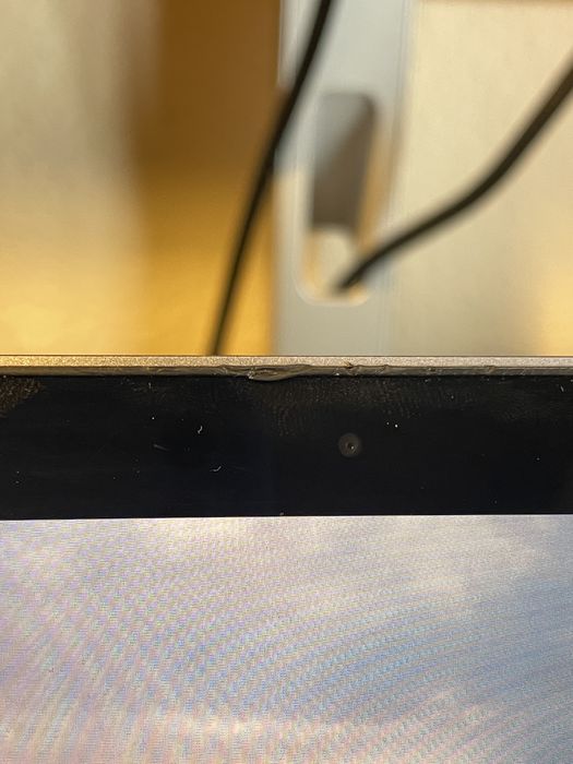 MacBook Air 13” – Intel Core i5 1.6GHz | 8GB RAM