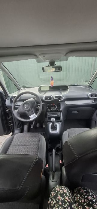 Продам машину Citroen C3 Picasso