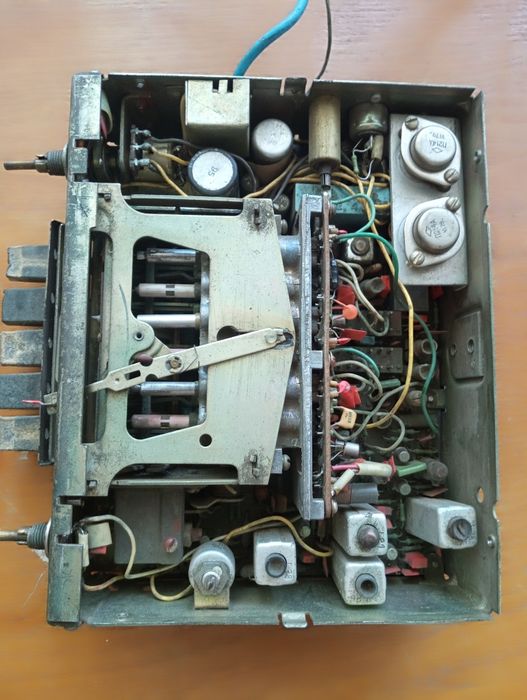 Продам 2 приемника А- 271 !
