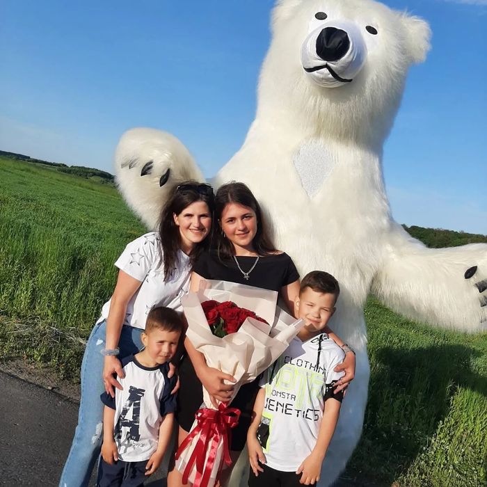 Білий ведмідь велетень.Привітання від мішки.Аніматор білий ведмедик