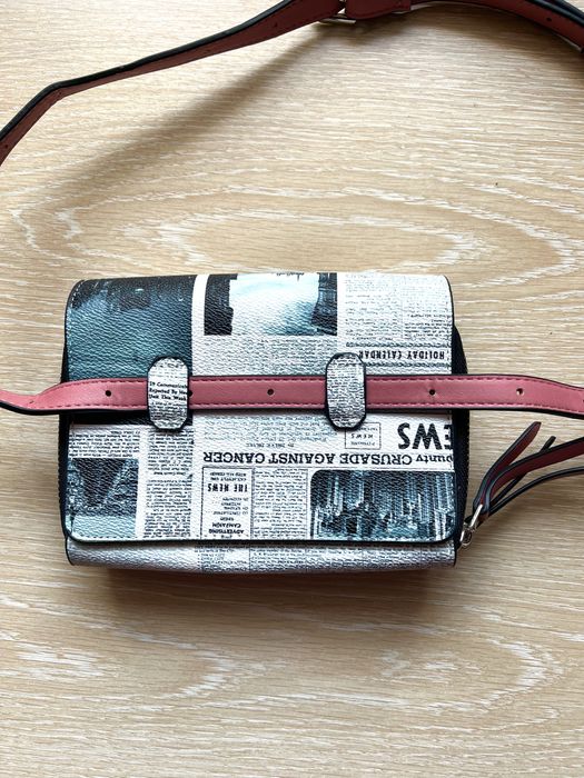 Torebka mała nerka saszetka kopertówka gazeta komiks vintage Parfois