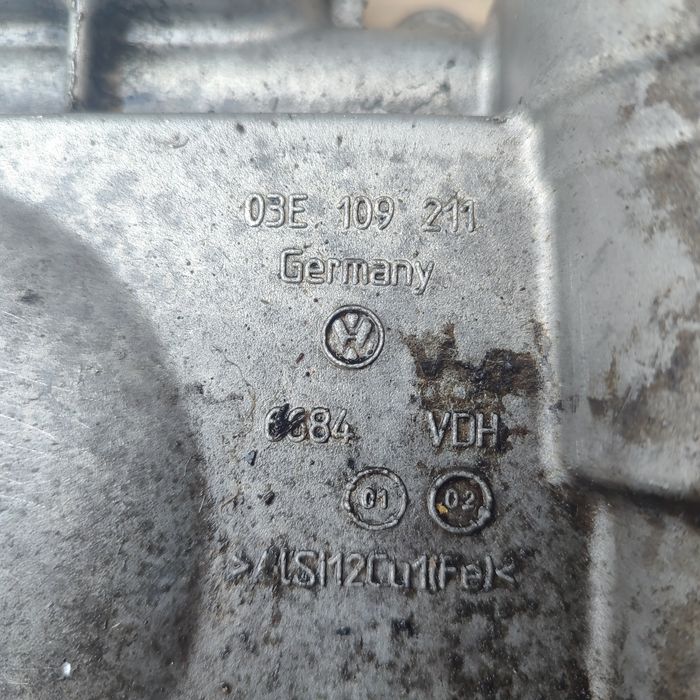 Кришка ГРМ Skoda Fabia Volkswagen Polo 1.2 12V  03E109211