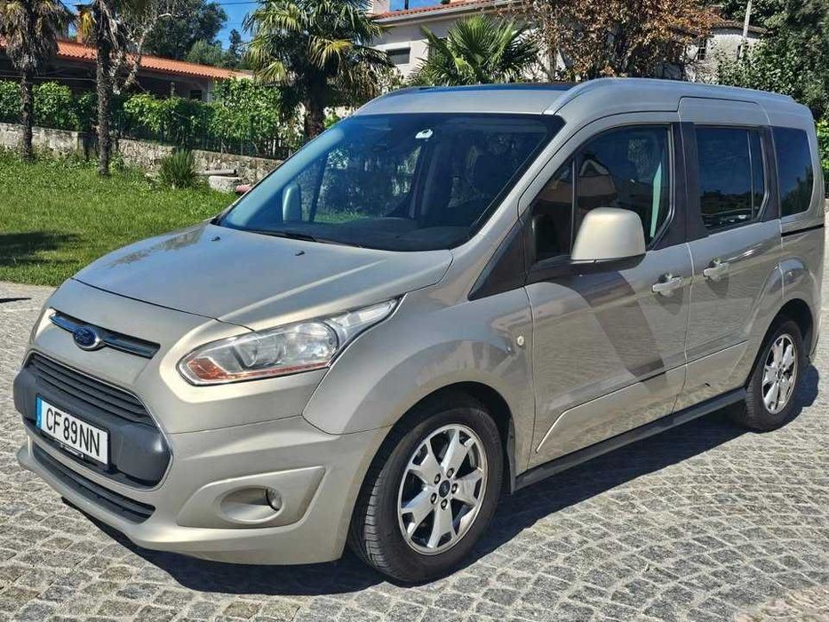 Ford Tourneo Serie Especial