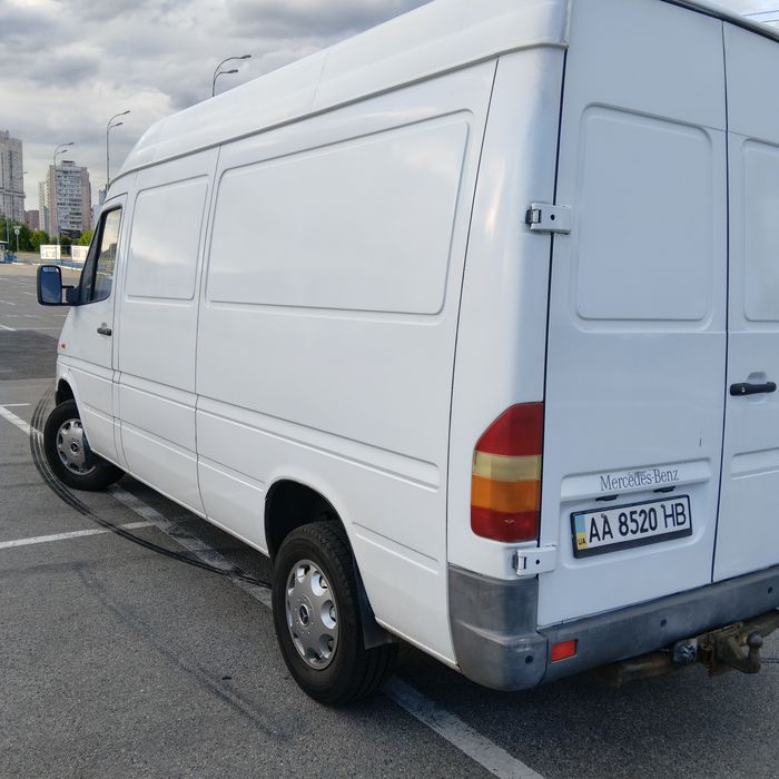 Мерседес спринтер 208CDI