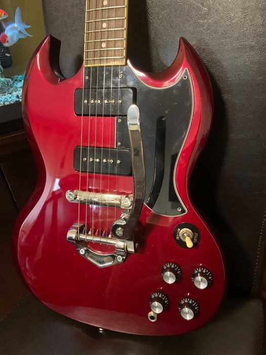 Guitarra Epifhone SG Special P90 Sparkilne com bigsby ,