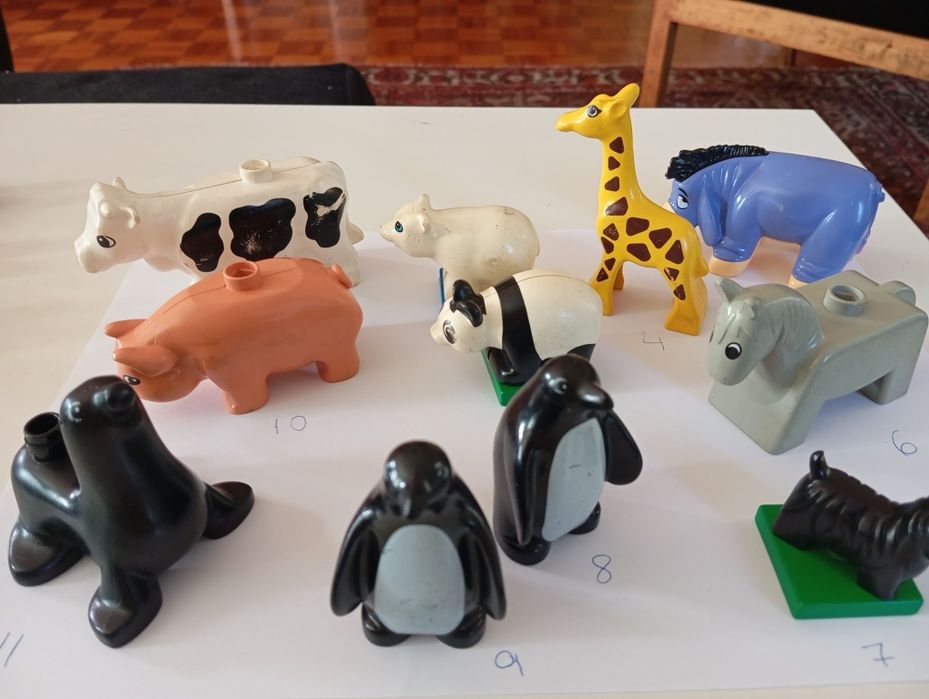 Peças Lego animais e figuras