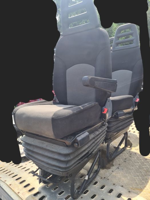 Iveco Daily Fotel pneumatyczny podgrzewany prawy