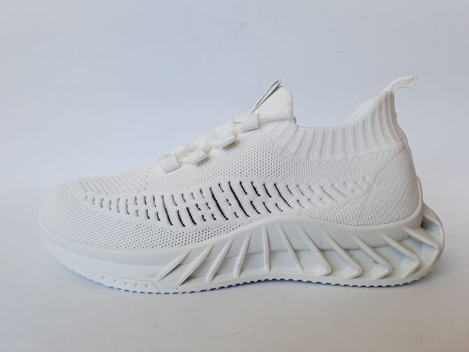 Buty sportowe z siateczki białe 38 39