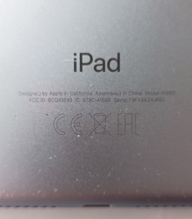 iPad 6 (2018) 9.7" A1893 — Під ремонт / запчастини