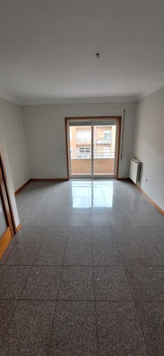 Apartamento T1+1 em Alfena
