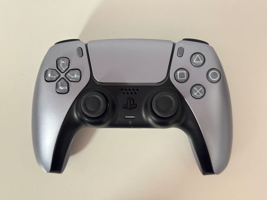 Pad kontroler do PS5 Dualsense Sterling Silver, srebrny, bdb!