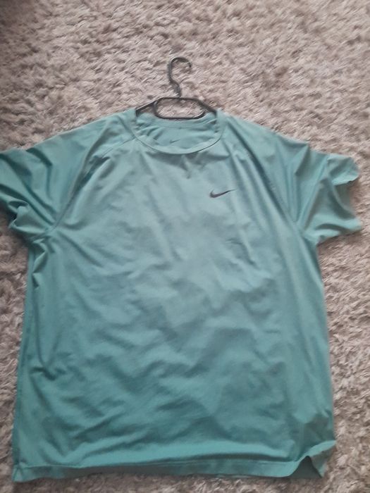 Футболка найк с технологией дри фит,  L