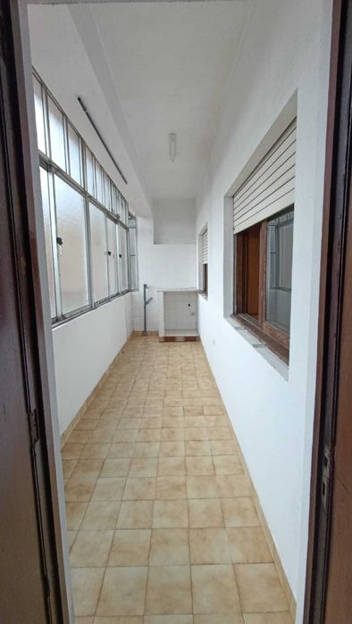Apartamento T4 para Arrendar em Rio Tinto – Excelente Localização e Luminosidade