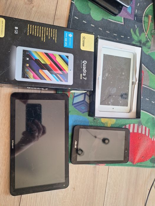 3 tablety Asus Polaroid Quadra