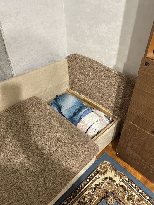 Продам розкладний диван 100/200
