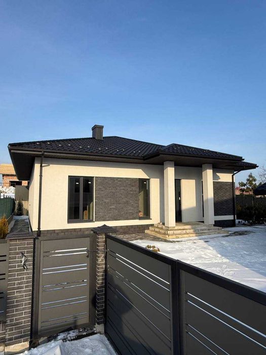 Продається стильний одноповерховий будинок у Годилові «Американка»