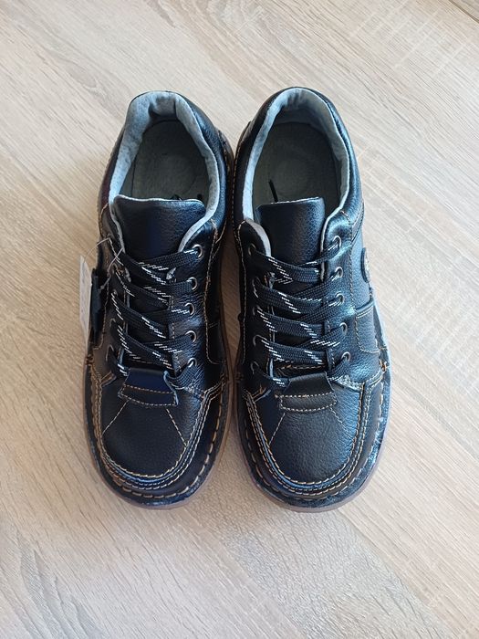 Buty rozm.40 skóra naturalna czarne Super In