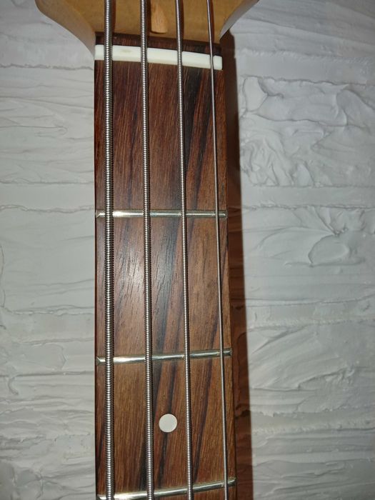 Бас гитара Pasadena