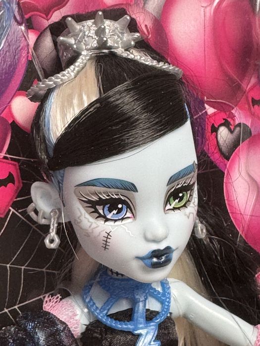 Френкі Штейн Monster High Frankie Stein Scary Sweet Birthday: 1