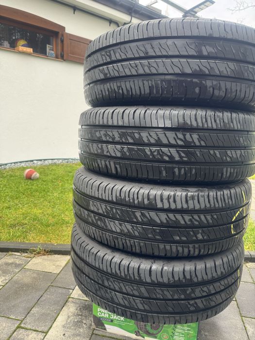 Sprzedam opony Goodyear EfficientGrip CARGO 2 215/60R17C