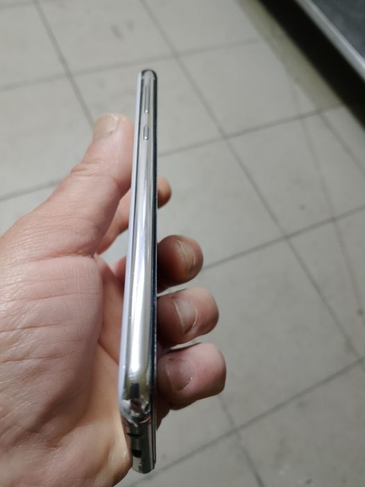 Обменяю два телефона на Iphone