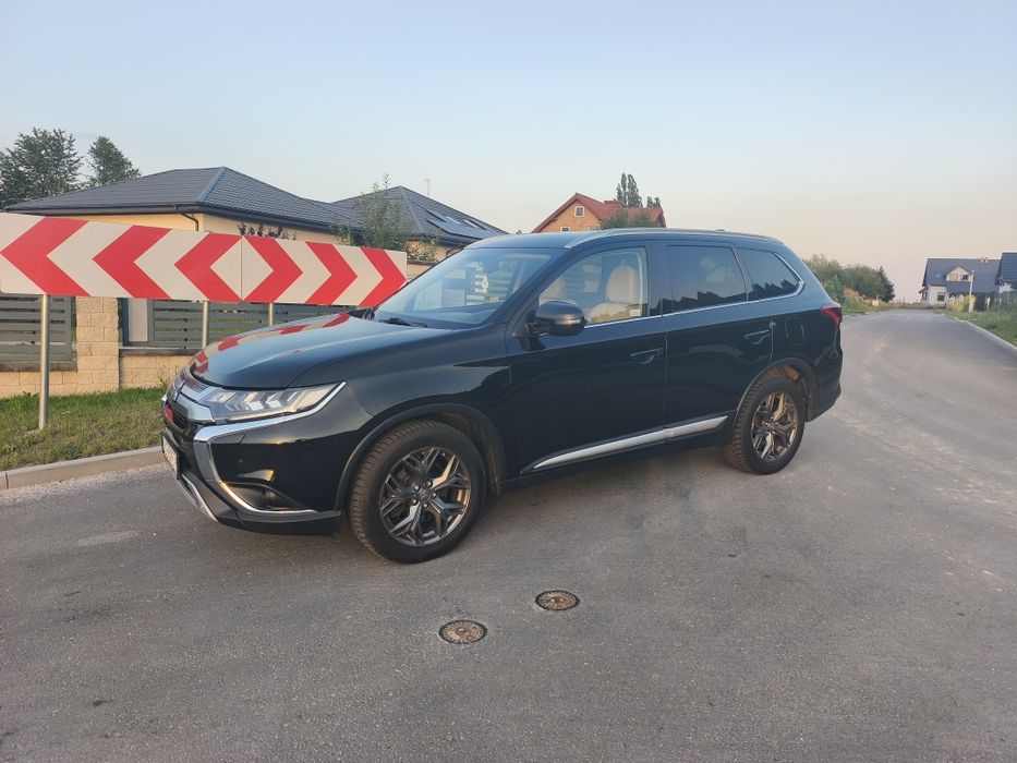 Mitsubishi Outlander 4x4, 7 osób,fv23%