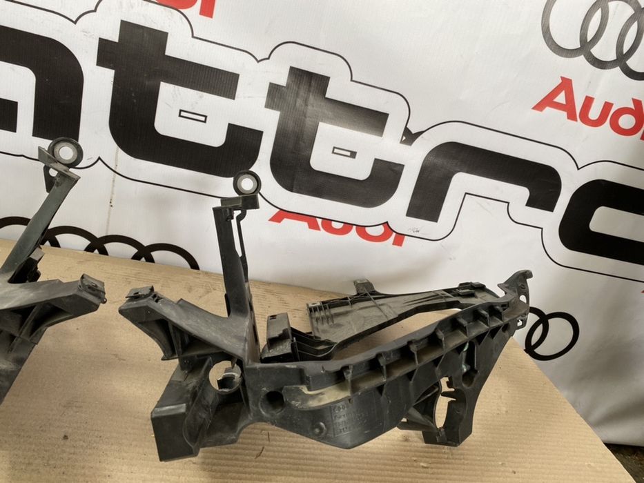 Кронштейн фари \ кріплення \ шахта \ площадка Audi A4 B8 8K0 12-16 рік