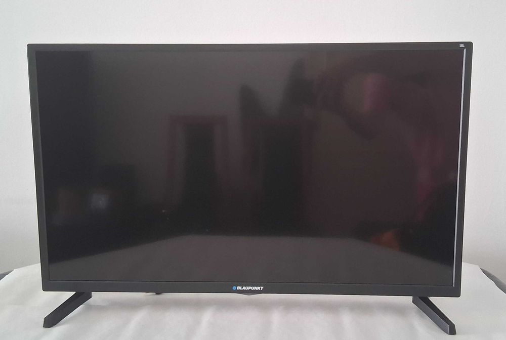 TV BLAUPUNKT 32" (81 Cm) H1322 - Colunas JBL - Dolby Digital