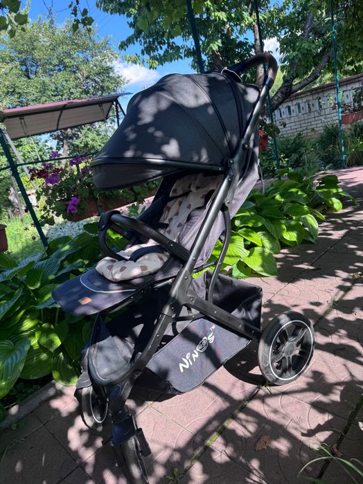 Продам прогулянкову коляску Ninos