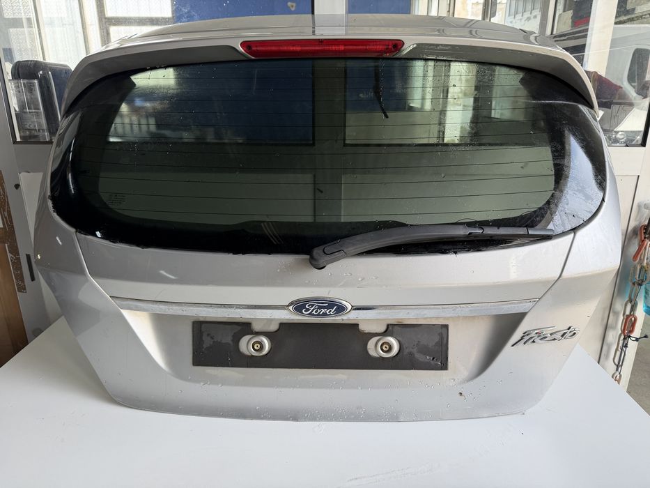 Tampa da mala Ford Fiesta MK7